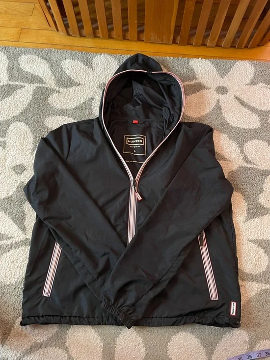 NWOT HUNTER size large Black Windbreaker Jacket with Contrast Trim - Picture 2 of 8